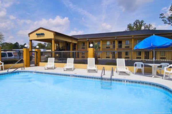 Americas Best Value Inn-Montezuma